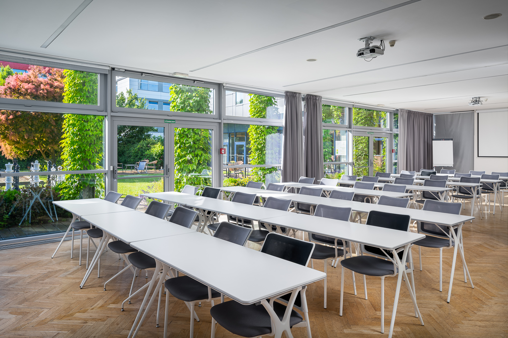 250620 Holiday Inn 233